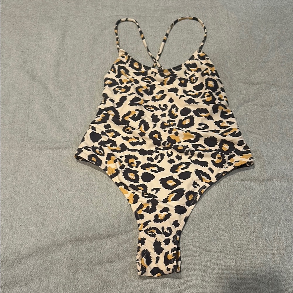 Chic leopard Print One-Piece Swimsuit small